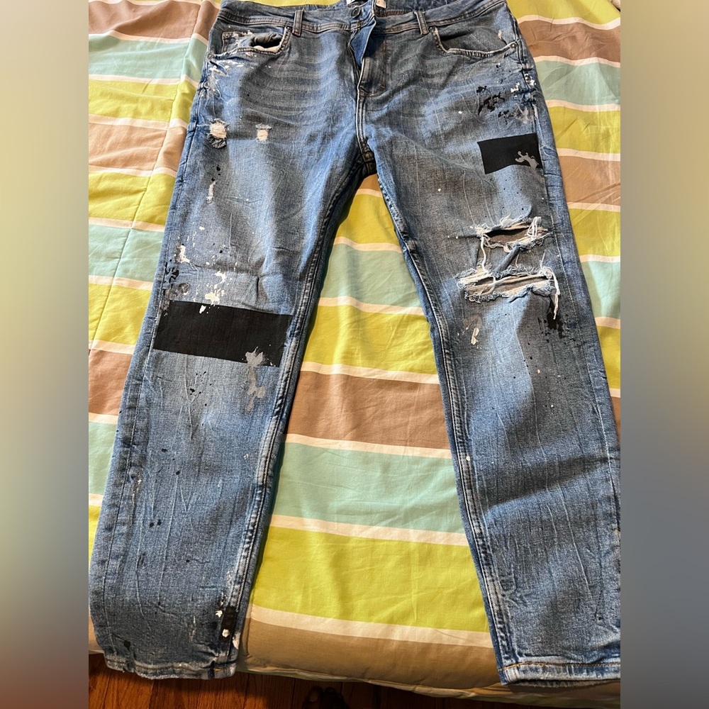 Authentic zara blue jeans for sale. In great condition only worn twice